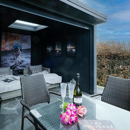 Rockside - Luxury 1 Bedroom Home With Hot Tub, Central Location, Parking And Pet Friendly Windermere Ngoại thất bức ảnh