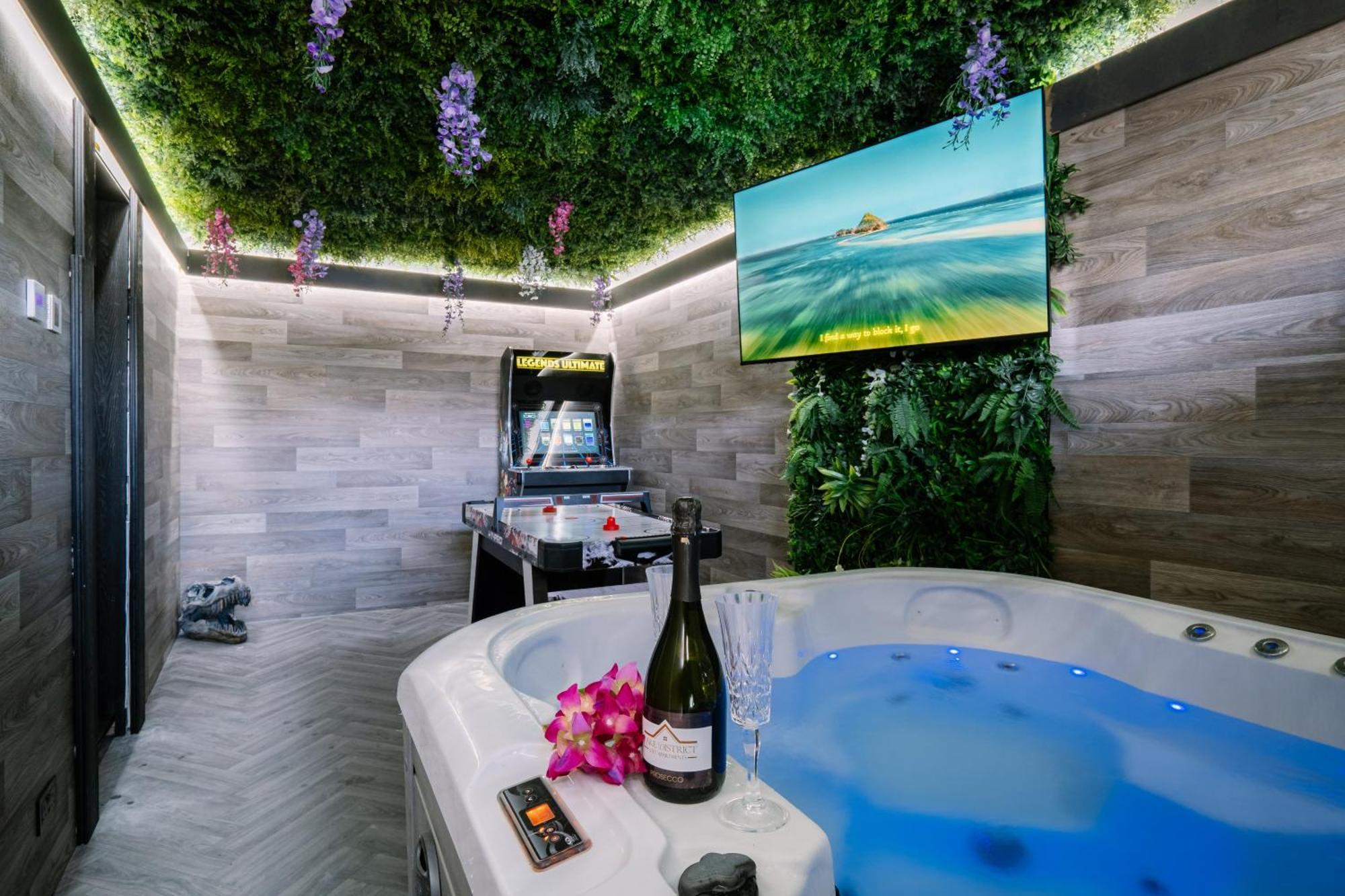 Rockside - Luxury 1 Bedroom Home With Hot Tub, Central Location, Parking And Pet Friendly Windermere Ngoại thất bức ảnh